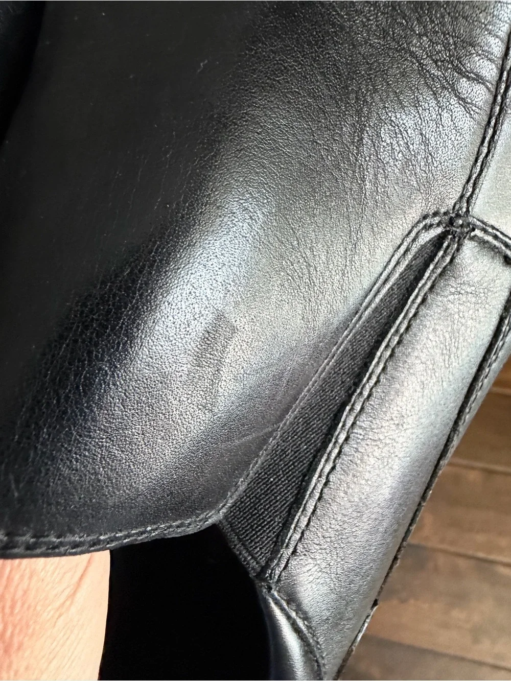 Kenneth Cole New York Men's Black Leather Slip-On Dress Shoes. Size 10.5